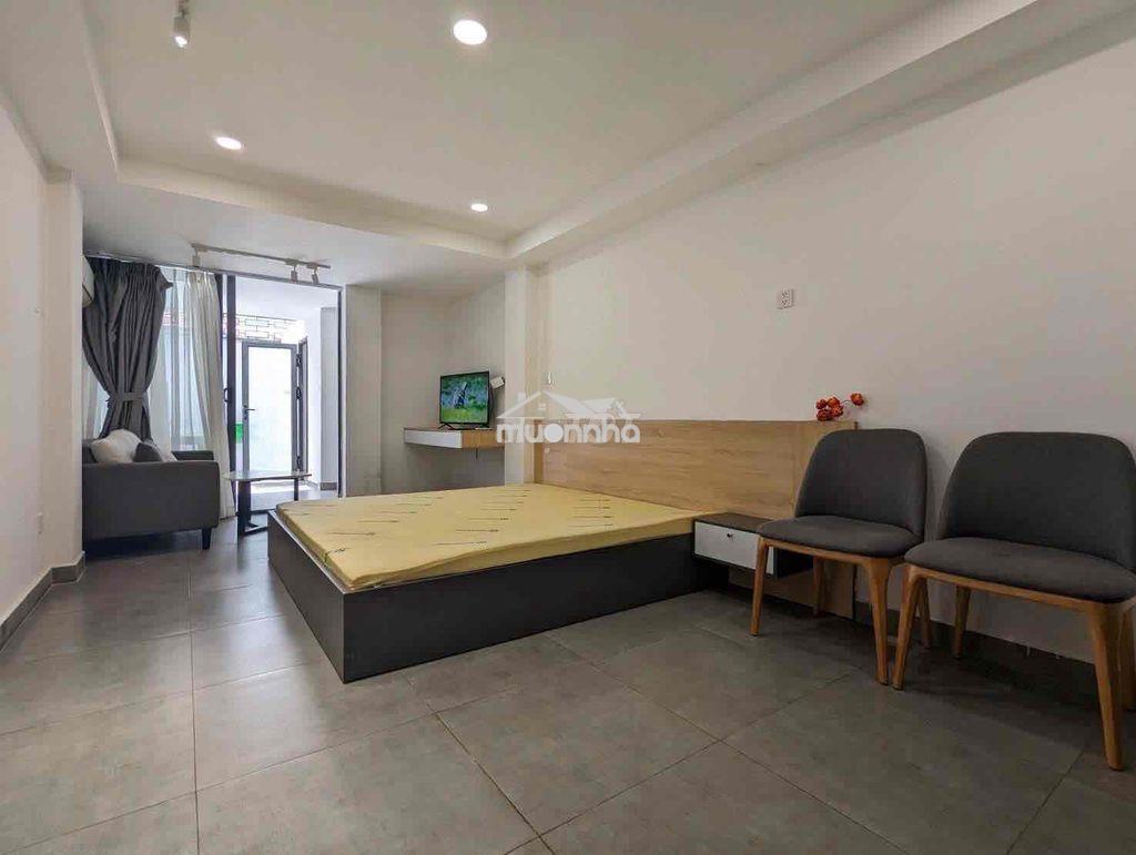 Căn hộ sân vườn có giếng trời tách bếp rộng thông thoáng - Ảnh 2