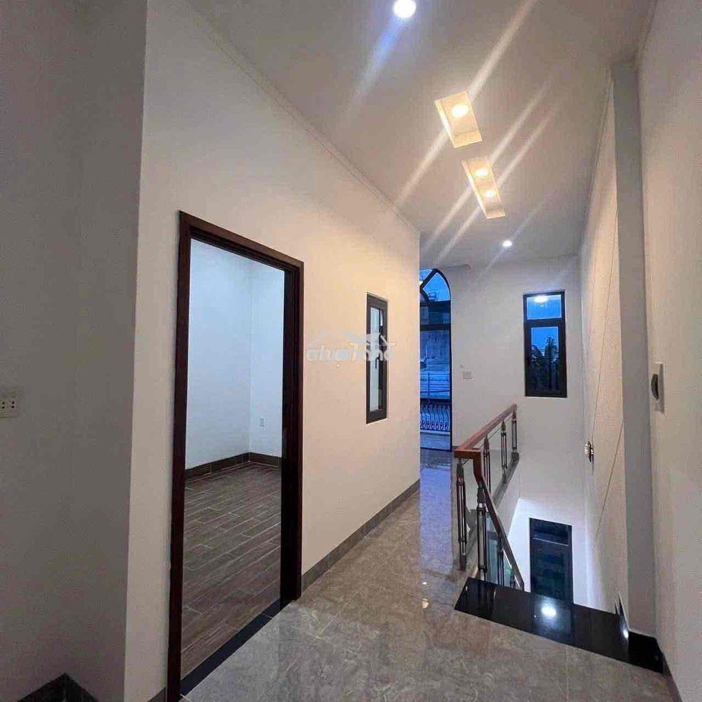 Nhà phú mỹ , thủ dầu một , gần thành phố mới 1 trệt 1 lầu 3pn - 3
