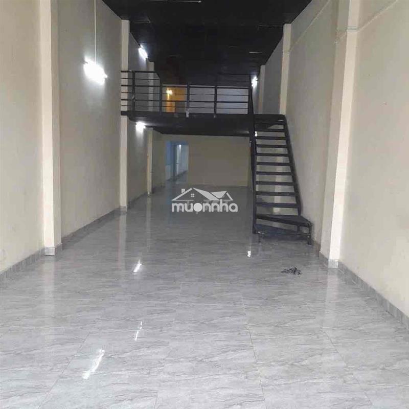 Cho thuê nhà mt thoại ngọc hầu tân phú,4x40m, vỉa hè 5m, 20tr