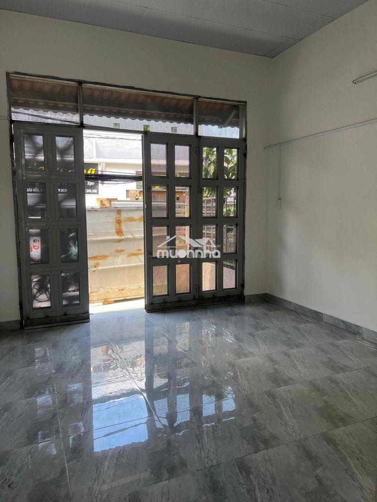 Nhà mặt tiền hẻm xe tải 5trieu 500
