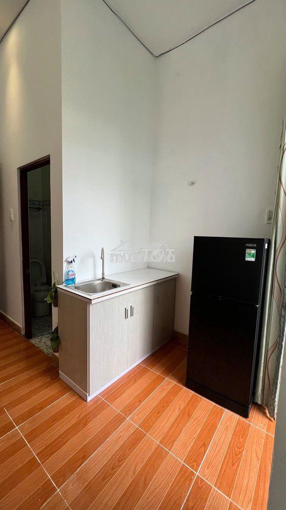 Chính chủ cho thuê phòng ban công nội thất cao cấp 725 trường chinh
