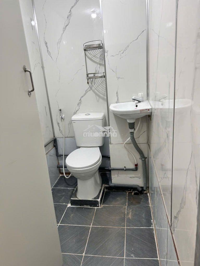 Phòng có cửa sổ thoáng – giờ giấc tự do, không chung chủ - 4