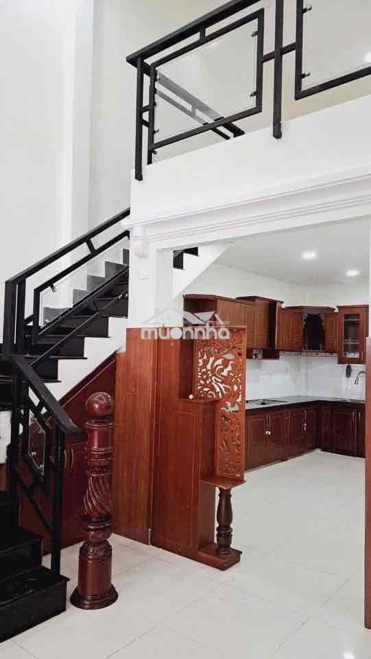 Cho thuê nhà 1 trệt 1 lủng có 2 pn, 2wc hẻm ba gác đường 160