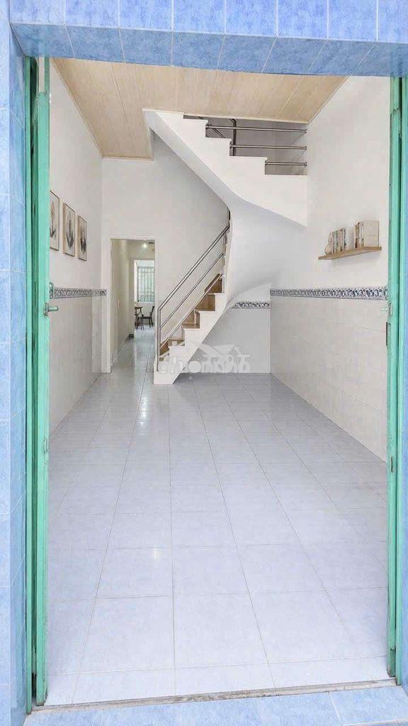 🏠🏠 Cho thuê nhà nguyên căn đường an bình, p.6, q.5
💢 dt - 3