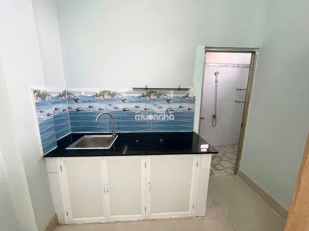 Siêu phẩm căn hộ ban công full nội thất. cách utc2 chỉ 800m - 3