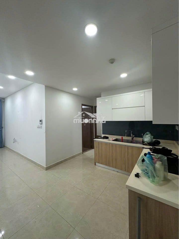 Cho thuê c/c hoa sen lạc long quân, q11-2pn-76m2- ko nt- giá 9 tr/th - 3