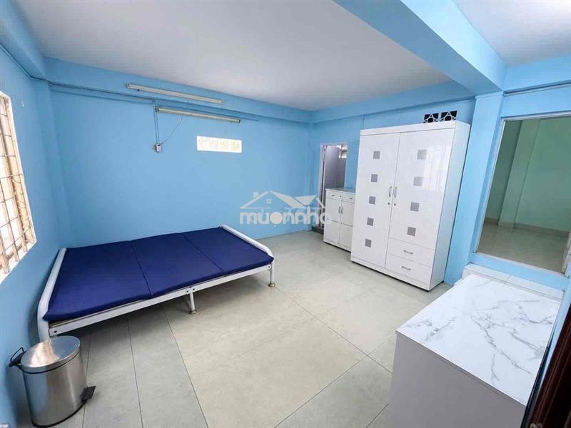 Cho thuê phòng 32m2 ở bình thạnh, ở được 3 người thoải mái.