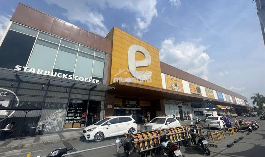 Nhà mới sát emart pvt -  hẻm 1/ xe hơi đậu cửa- 3 tầng ngang 4m 42m2  - 2