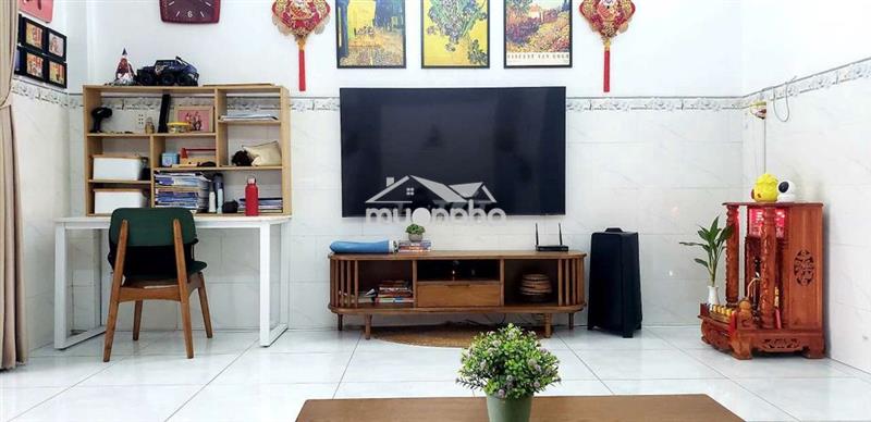 Nhà phú lợi, gần vòng xoay hiệp thành 3, giá 8 triệu/tháng có máy lạnh
