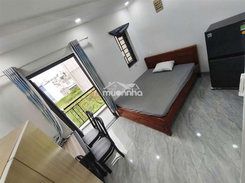 Bạn công tách bếp thang máy full nội thất cc tầng cao thoáng ngã tư ga