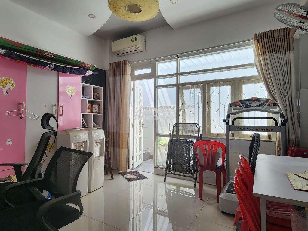 Bán nhà hẻm xe hơi chính chủ lâu năm- 4 tầng- 20m ra mặt tiền lê liễu - 4