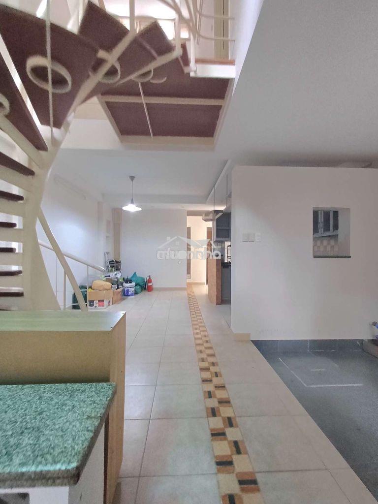 Nhà sân thoáng hxh nguyễn hồng đào 5,4 x 21m  3 phòng 3 máy lạnh  - 4