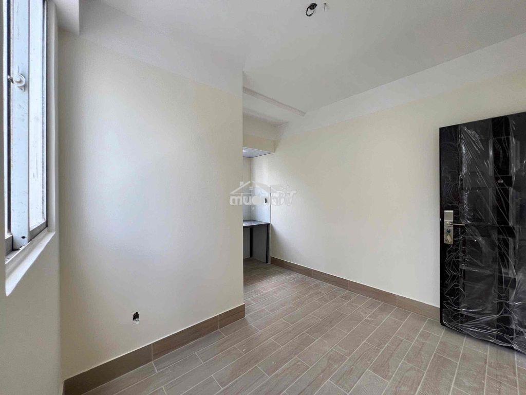 Studio cửa sổ cách đh tôn đức thắng 2km - 3