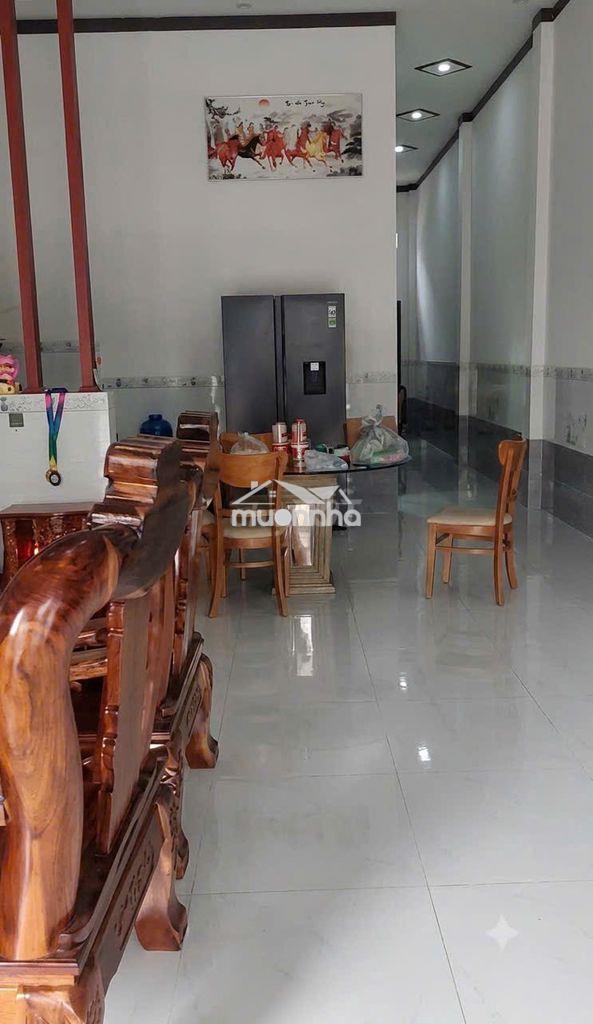 Nhà cấp 4 đầy đủ nội thất cách ql 13 có vài trăm mét , dt100m2 full tc - 2