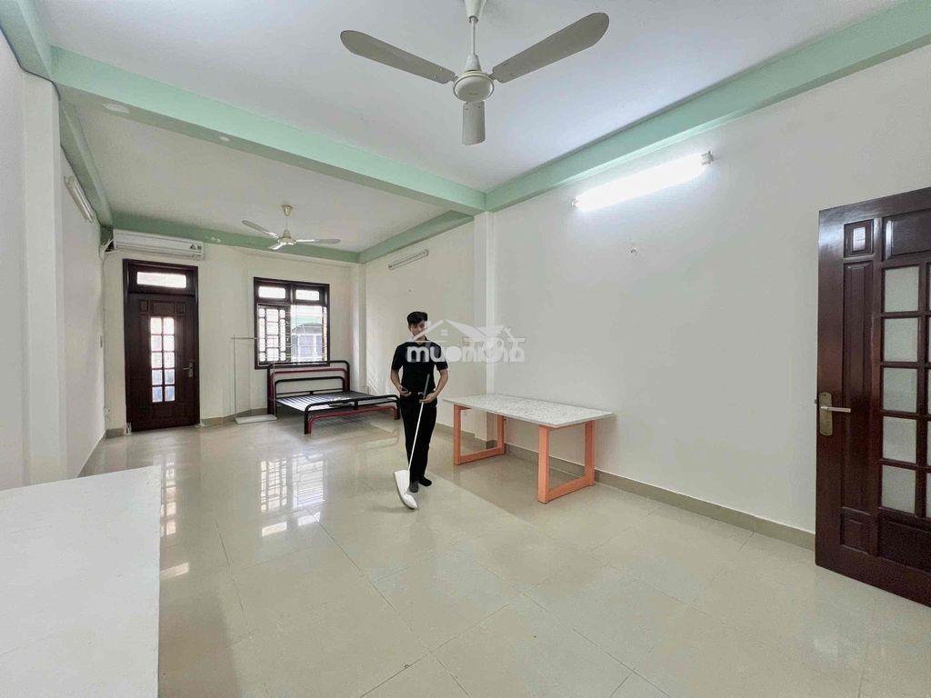 Cho thuê căn hộ nguyên tầng 45m2 siêu to ngay 3 tháng 2 quận 10 - 3