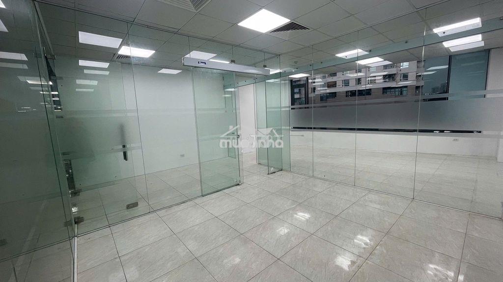 Chính chủ cho thuê văn phòng dt 110m2, mặt tiền 15m cực thoáng - 3