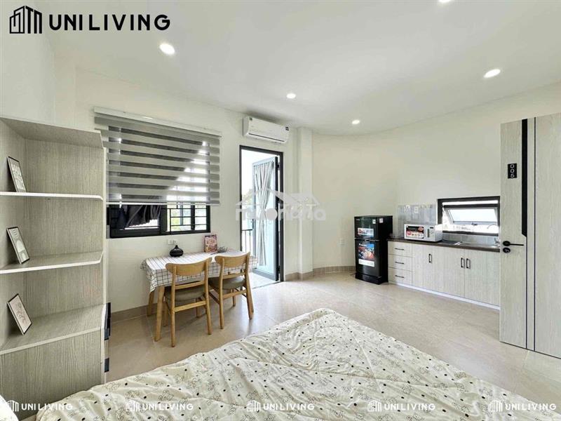 Căn hộ ban công đầy đủ nội thất ngay ngã tư thủ đức - vincom