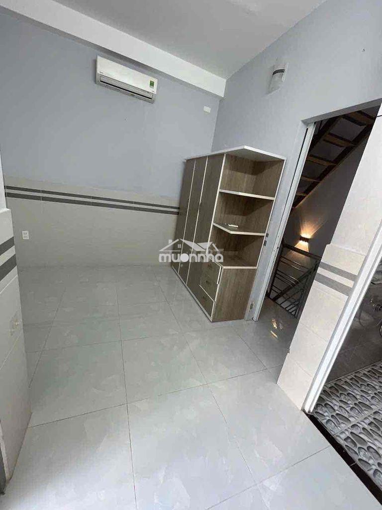 Hẻm nguyễn khoái q.4 3 tầng, 2pn, 2wc, 2ml - 3