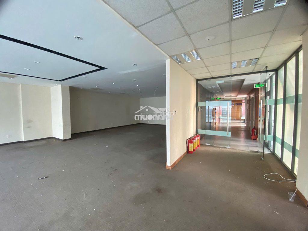 Giá thuê 28$/m2 trục hành chính nguyễn huệ - hơn 300m2 sàn – quận 1 - 4