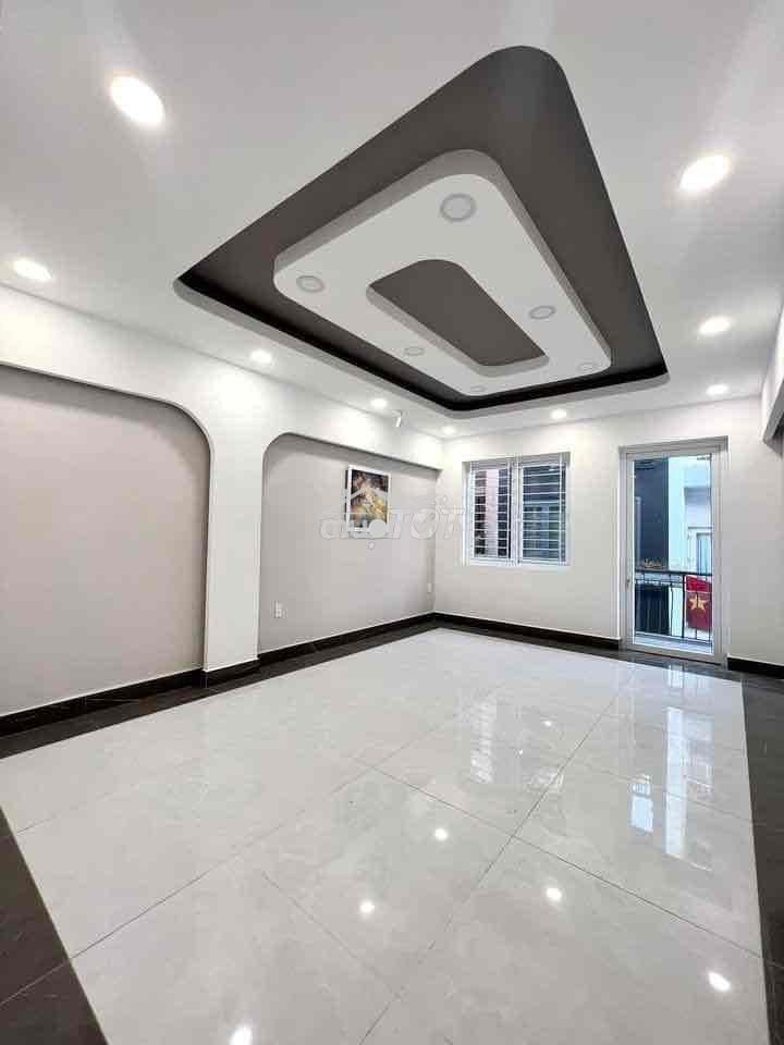 Nhà mới xây hiện đại, 3 lầu, 4 phòng ngủ - 4
