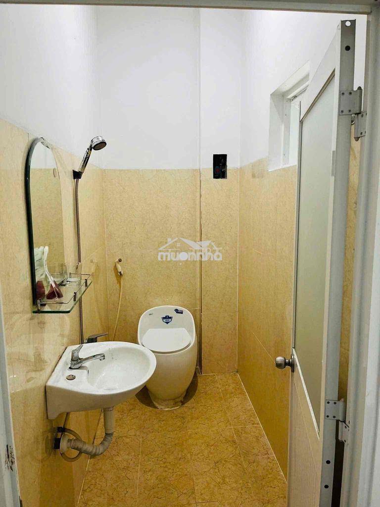 Cho thuê nhà 2pn/2wc/70m2 full nội thất sát cổng vạn phúc city - hbp - 4