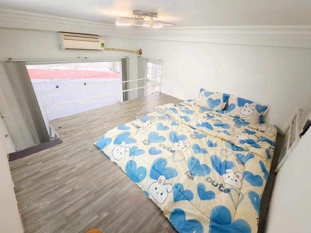 Phòng ban công có gác full nội thất - máy giặt riêng - 3