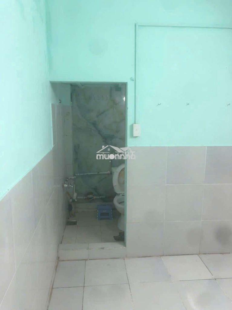 Phóng trệt ,wc trong phòng , giáp nguyên hữu cânh, gần saigon pearl  - 3
