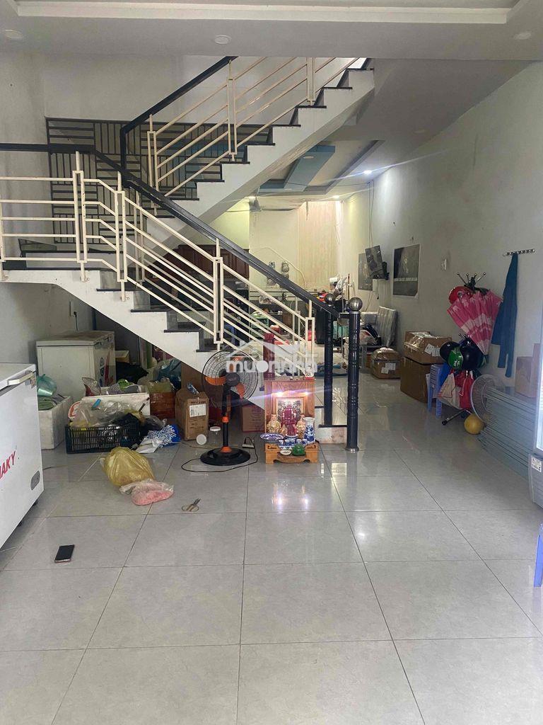 Cho thuê nhà 1 trệt 1 lầu đường quách điêu sạch sẽ hẻm xe hơi giá rẻ
