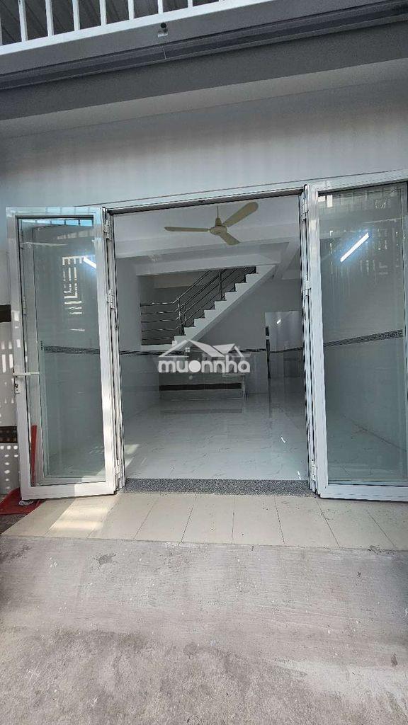 Nhà sát bên làng đại học phước kiển đường lê văn lương. - 2