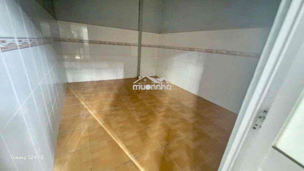 Kho xưởng 7,6 x 16m (có 2phòng) hẻm xe van ôtô. bình trị đông - 3