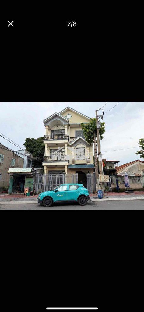 -,Cho thuê biệt thự ngay trung tâm gần chợ dĩ an 1 . - diện tích 150 m