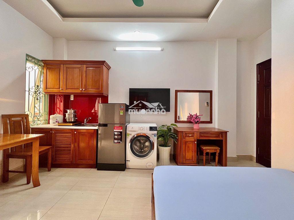 Phòng ban công view siêu đỉnh - cửa sổ - lê văn sỹ - quận 3 - 2