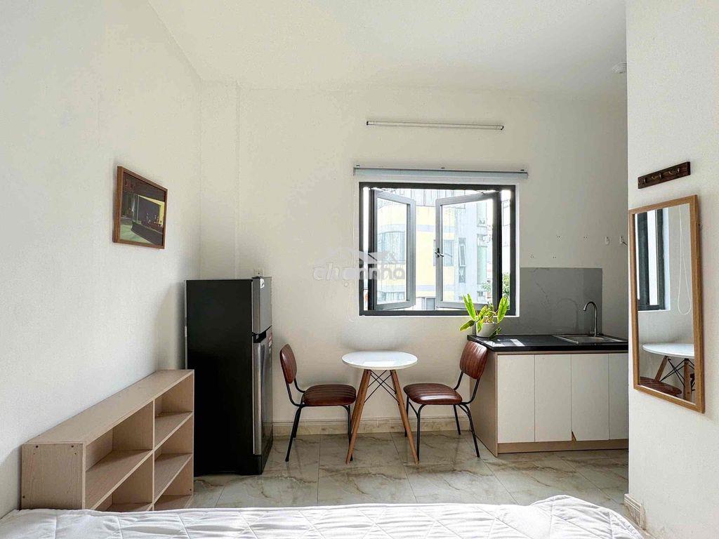 Cho thuê phòng studio cửa sổ tại q1 gần cv lê văn tám ueh viện isb - 3