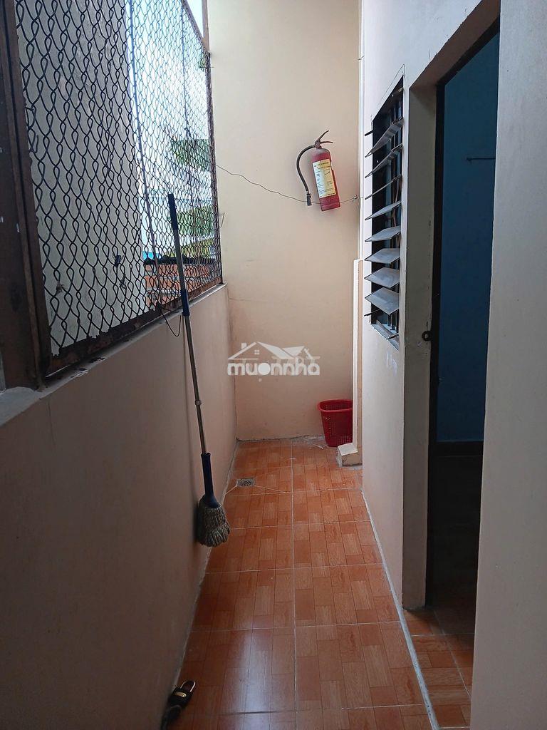 Nhà trọ 12m2 rộng rãi thoáng mát, có gác lửng và toilet riêng - 2