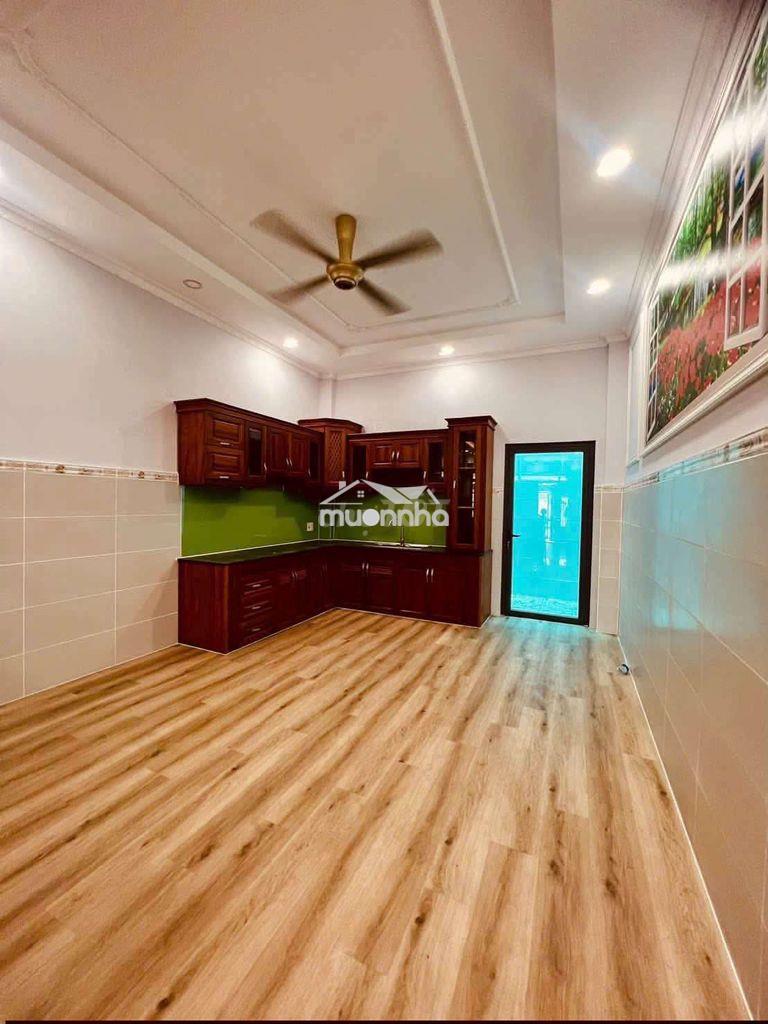 Nhà sạch trệt, 3 lầu, 5pn, 5wc, đường xe tải, gần ủy ban thạnh xuân - 2