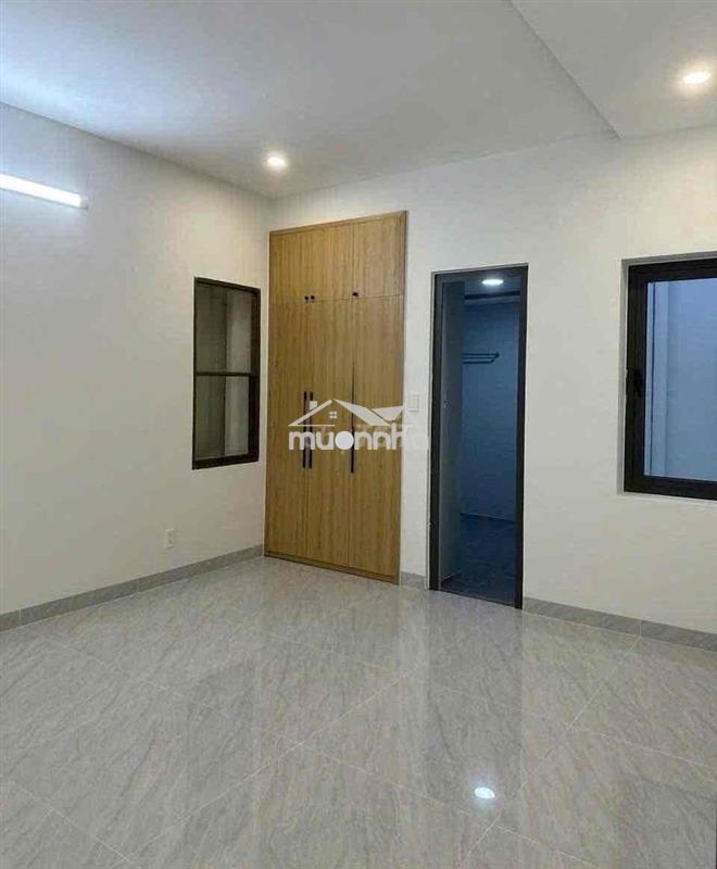 Nguyên căn ngang 8m dài 16m 3 tầng lam sơn tân bình chỉ 30 triệu