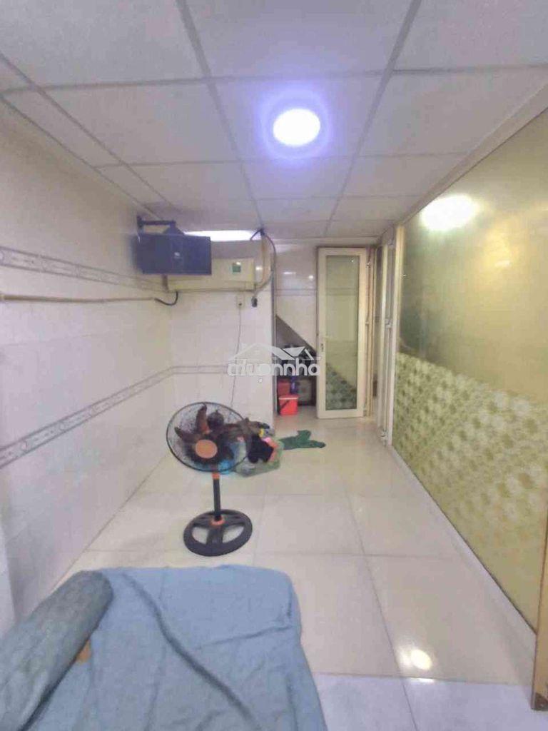 Bán nhà :đường cách mạng tháng 8 p7 tân bình, 20m2 ,3 tầng ,giá 2.8tỷ - 2