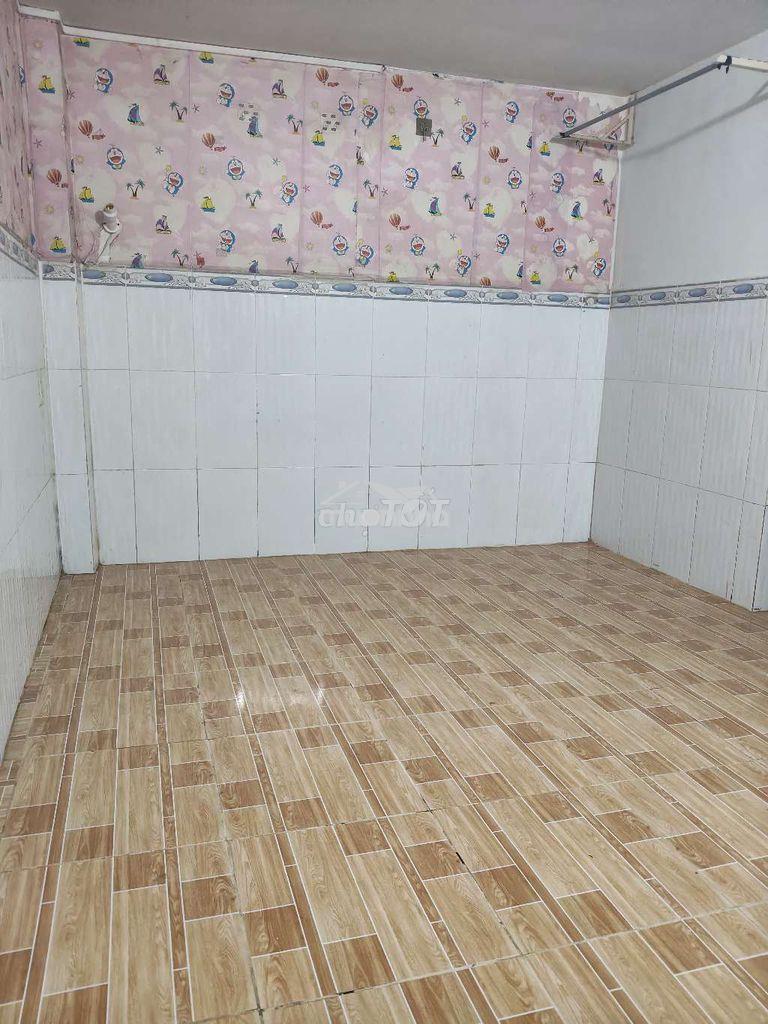 Còn 1p phòng hẽm xe hơi giá 1tr8