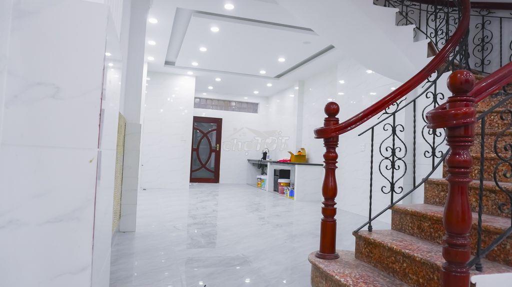 Nhà 3 tầng quận 5 – hẻm ô tô, 2 mặt thoáng trước sau, 5 phòng – 4 wc - 4