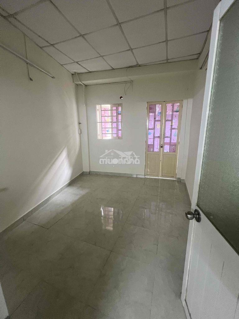 Cho thuê nhà mới hẻm ba gác thông quận 6 - 4