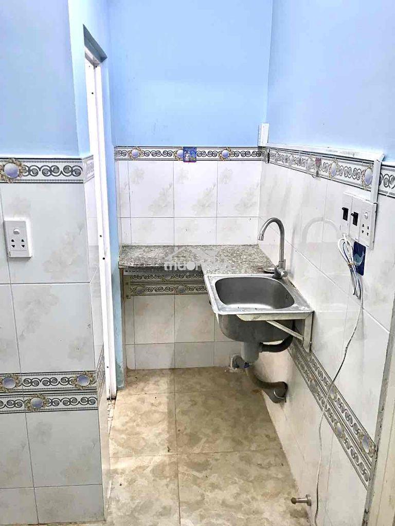 Chính chủ cho thuê nhà nguyên căn trong dãy nhà phan văn trị bt - 2