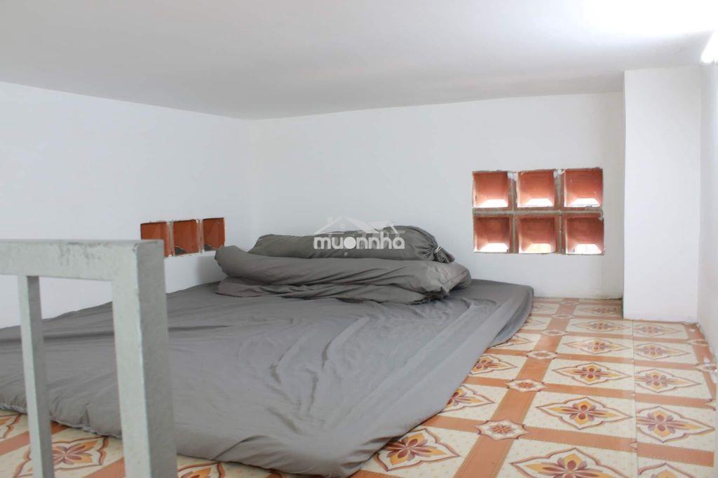 Phòng trệt có gác khoảng 50m² bùi đình túy, tối đa 5 người - Ảnh 3