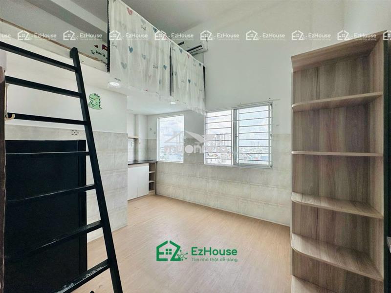 Phòng gác xịn cao 2m - cửa sổ trời - thang máy sát hcmue, sgu, khtn