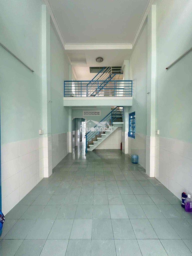 Nhà 3tầng hẻm 360/ nguyễn tất thành - giá 10tr