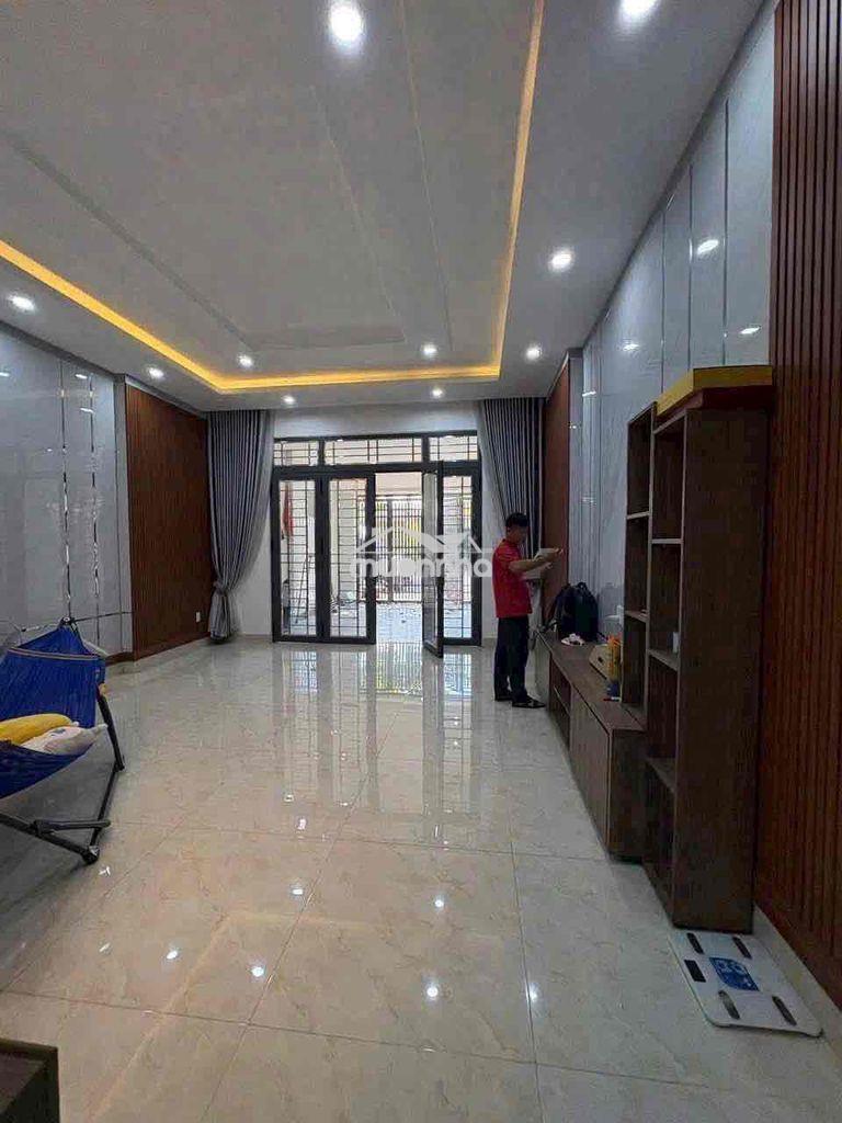 Cho thuê nhà 1 trệt 1 lầu kdc hiệp thành 3pn-3wc sân xe hơi
