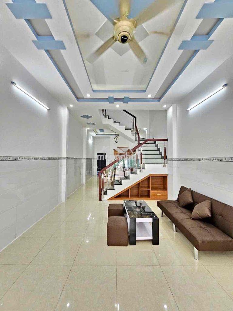 Nhà 2 lầu 1 trệt bình chuẩn,thuận an,bình dương.đường 7m vỉa hè