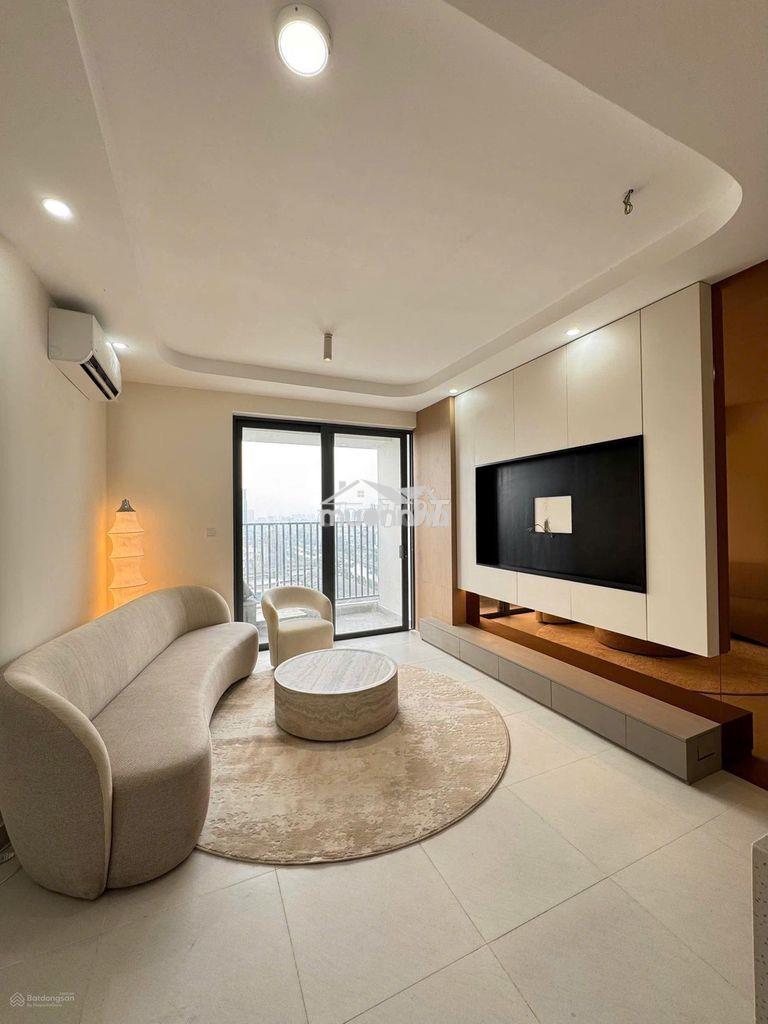 Cho thuê căn aurora 2 pn , 2wc có nội thất 11tr có ban công, mới 100%