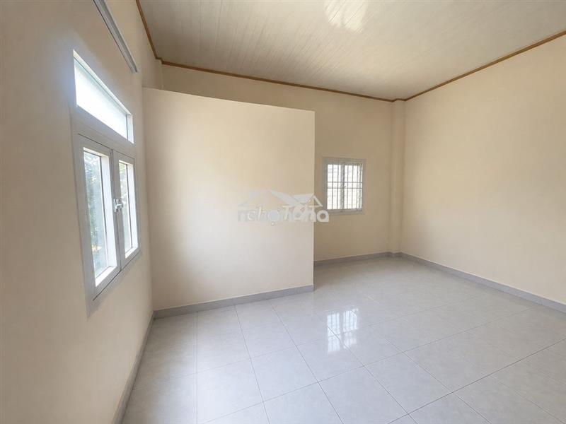 Cho thuê phòng full nội thất gần ga metro phước long, 28m², sạch đẹp