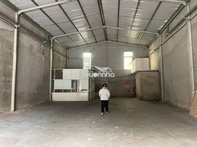 Cho thuê kho 200m2, giá 20tr/kcn sống thần