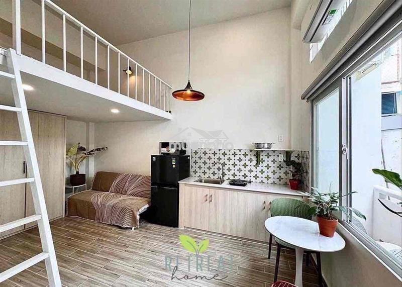 Căn hộ duplex tone trắng xinh ngay lê văn sỹ quận 3 full nội thất